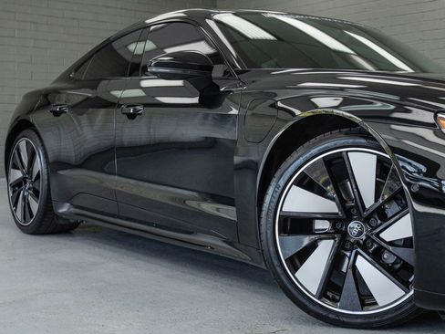Used 2024 Audi e-tron GT Prestige AWD/4WD image 7