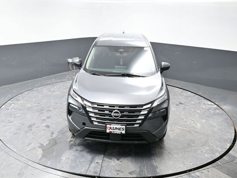 Used 2024 Nissan Rogue S image 43