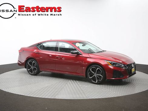 Used 2024 Nissan Altima 2.5 SR w/ SR Premium Package FWD image 47