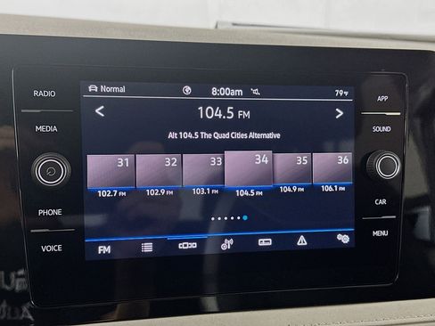 New 2025 Volkswagen Taos SE image 14