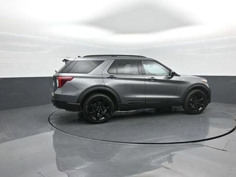 Certified 2024 Ford Explorer ST-Line w/ Class IV Trailer Tow Package AWD/4WD image 8