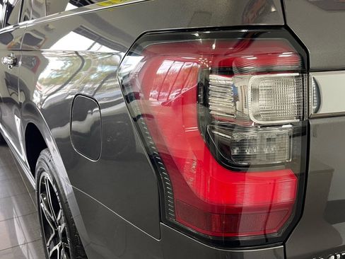 Used 2021 Ford Expedition Max Limited image 15