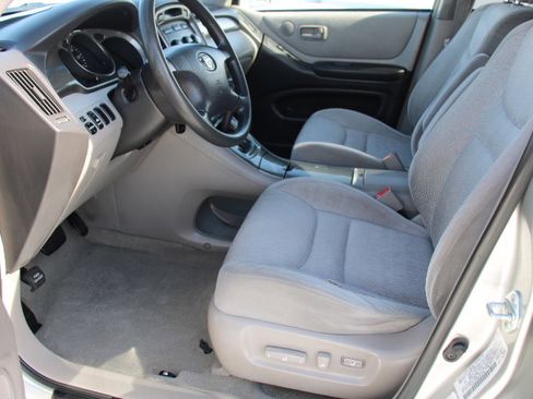 Used 2002 Toyota Highlander 2WD image 11