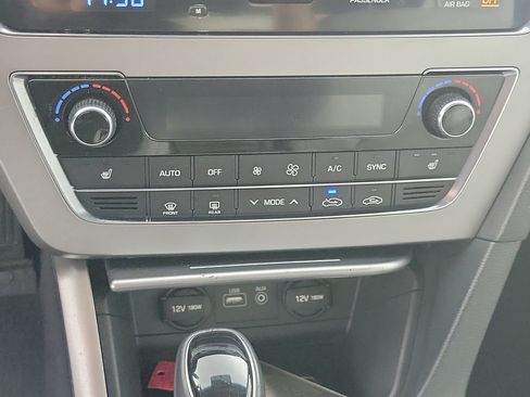 Used 2015 Hyundai Sonata Sport w/ Option Group 03 image 17