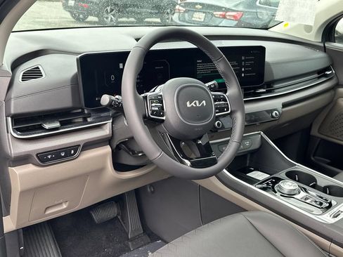 New 2026 Kia Carnival SX FWD image 18