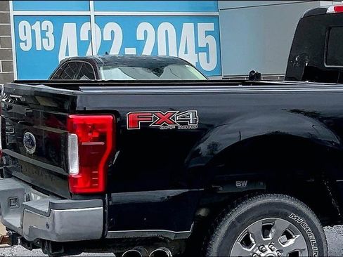 Used 2017 Ford F250 Lariat w/ Chrome Package AWD/4WD image 6
