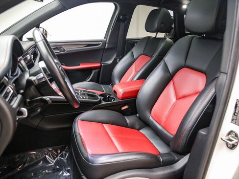 Used 2021 Porsche Macan AWD/4WD image 5