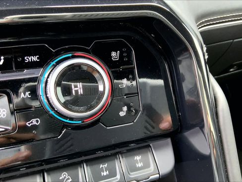 Used 2023 GMC Sierra 1500 AT4X image 33