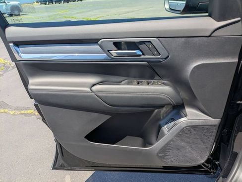 New 2026 GMC Terrain Elevation w/ Elevation Premium Package AWD/4WD image 11