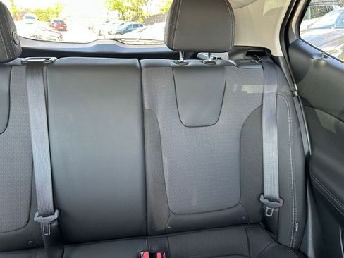Used 2025 Buick Encore GX Preferred FWD image 32