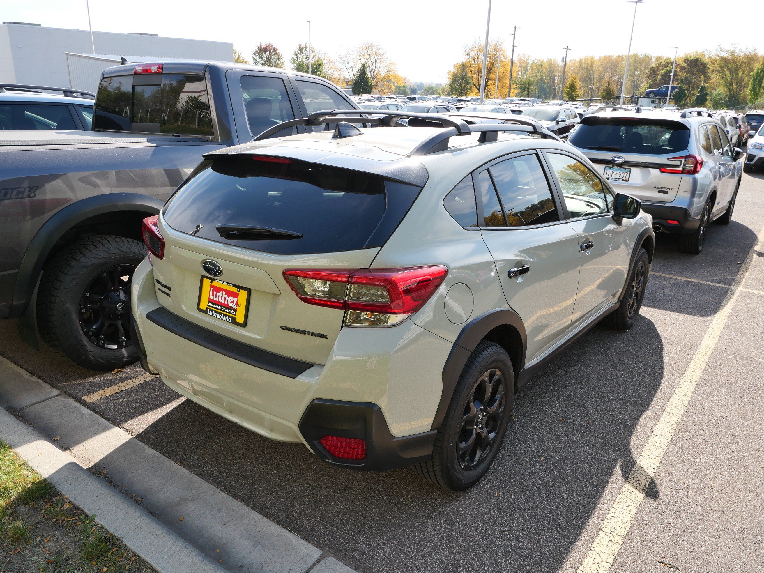Used 2023 Subaru Crosstrek 2.0i Premium w/ Special Edition AWD/4WD image 6
