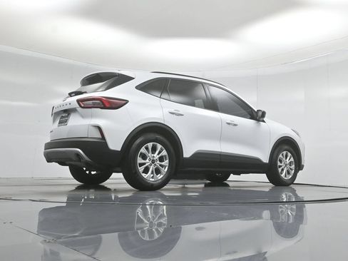 Certified 2025 Ford Escape Active w/ Tech Pack #1 FWD image 49