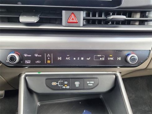 New 2026 Kia Carnival image 23