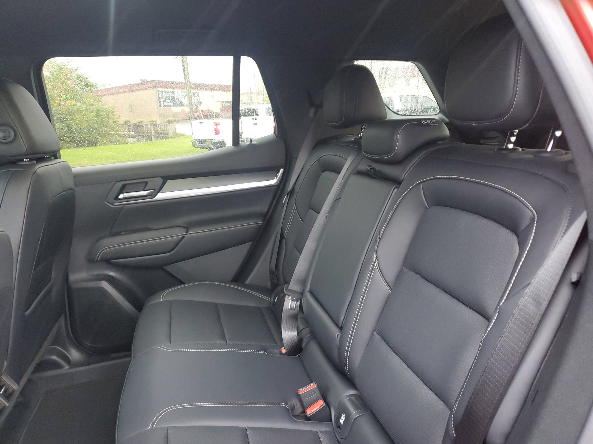 New 2027 GMC Terrain Elevation w/ Elevation Premium Package AWD/4WD image 10