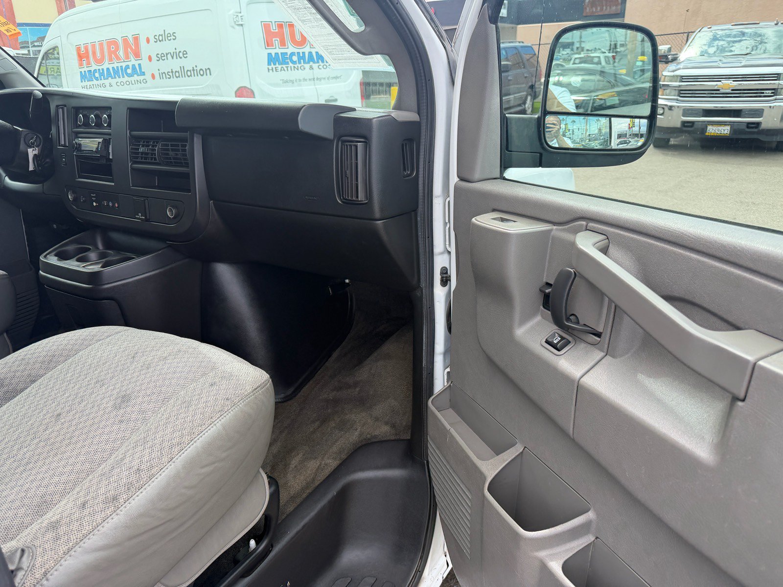 Used 2018 Chevrolet Express 3500 LT w/ LT Preferred Equipment Group RWD image 14