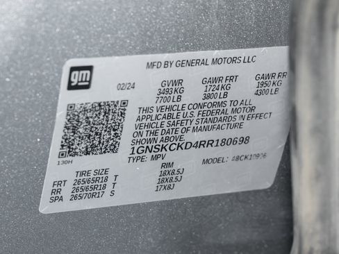 Used 2024 Chevrolet Suburban LT image 18