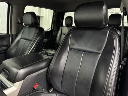 Used 2021 Ford F250 Lariat w/ Lariat Value Package AWD/4WD image 11