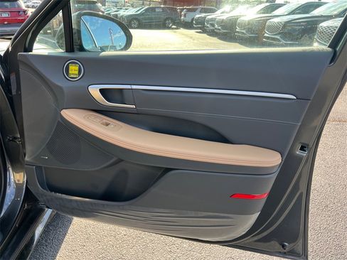 New 2025 Hyundai Sonata Limited image 14