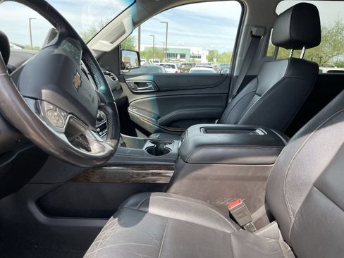 Used 2018 Chevrolet Tahoe LT w/ Luxury Package AWD/4WD image 11