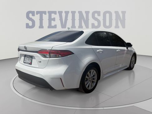 Used 2024 Toyota Corolla LE w/ LE Convenience Package FWD image 5