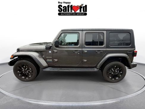 Used 2023 Jeep Wrangler Unlimited Sahara w/ Cold Weather Group AWD/4WD image 6
