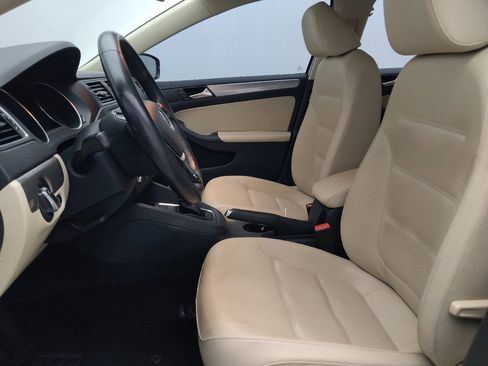 Used 2017 Volkswagen Jetta SE FWD image 17