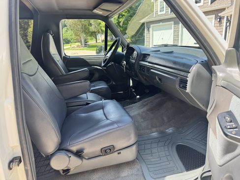 Used 1993 Ford Bronco XLT AWD/4WD image 20