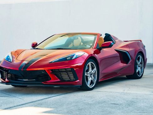 Used 2021 Chevrolet Corvette Stingray Premium Conv w/ Z51 Performance Package RWD image 3