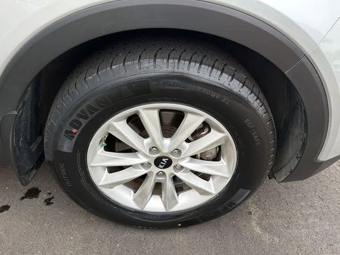 Used 2019 Kia Sorento L image 20