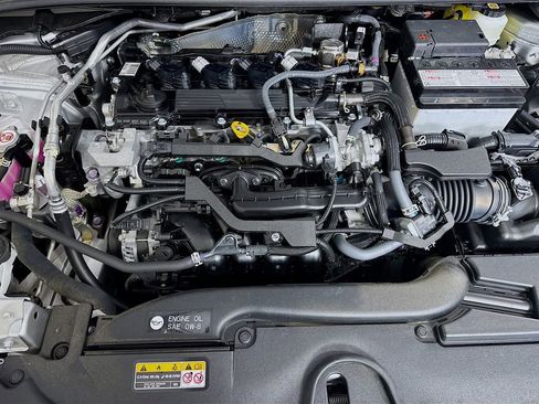 Used 2025 Toyota Corolla SE image 36