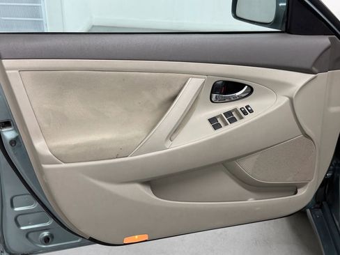 Used 2011 Toyota Camry LE w/ LE Extra-Value Pkg FWD image 15
