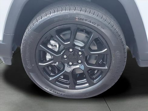 Used 2023 Jeep Compass Altitude w/ Sun and Sound Group image 16