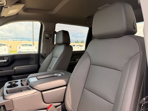 New 2026 GMC Sierra 2500 Pro w/ Convenience Package AWD/4WD image 12