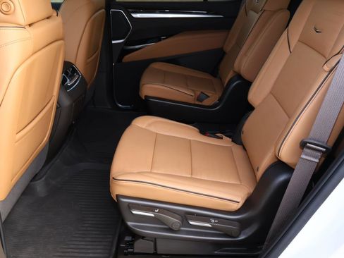 Used 2025 Cadillac Escalade Premium Luxury image 22