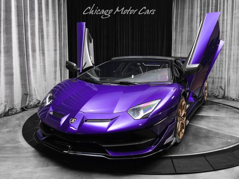 Used 2021 Lamborghini Aventador SVJ image 2