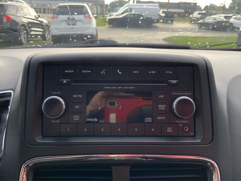 Used 2017 Dodge Grand Caravan SE FWD image 13