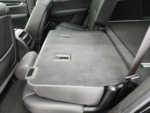 Used 2020 Cadillac XT5 Premium Luxury image 37