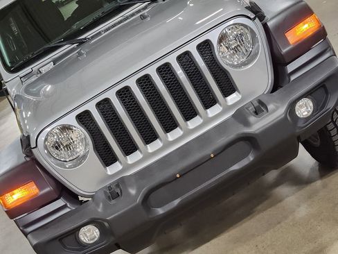 Used 2021 Jeep Wrangler Unlimited Sport S image 19