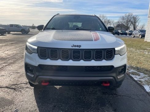 Used 2024 Jeep Compass Trailhawk w/ Trailhawk Elite Group image 6