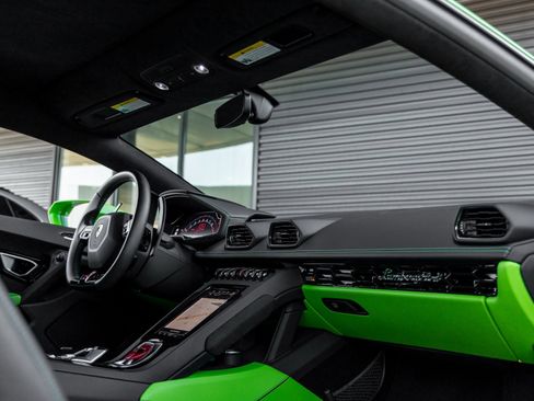Used 2023 Lamborghini Huracan EVO image 37