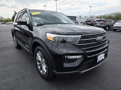 Certified 2024 Ford Explorer XLT w/ Equipment Group 202A