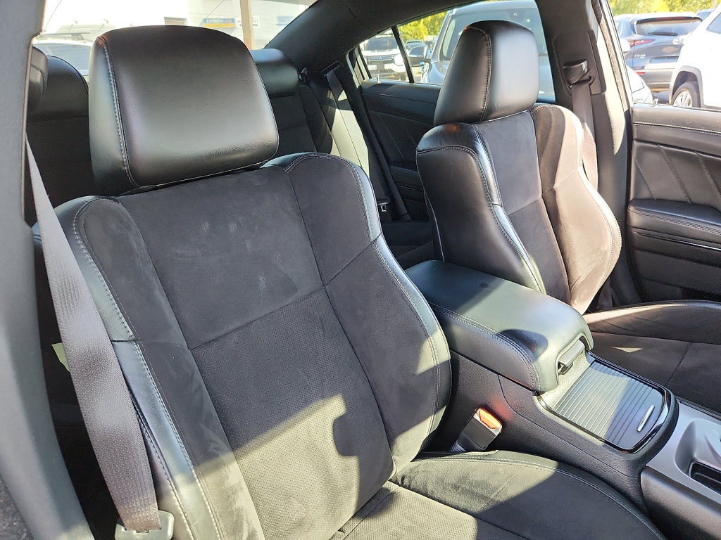 Used 2022 Dodge Charger R/T w/ Plus Group RWD image 12