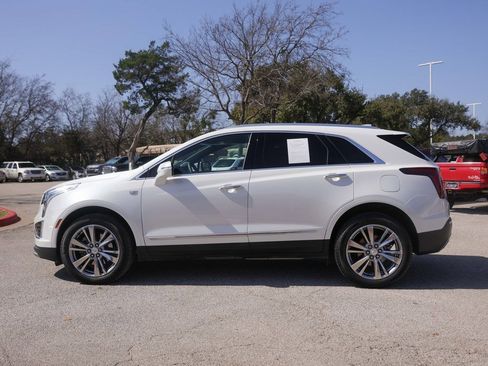 Used 2024 Cadillac XT5 Premium Luxury image 2