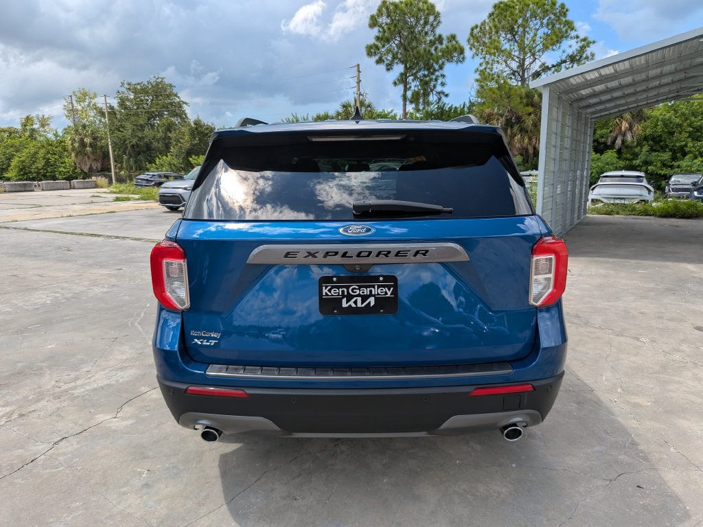 Used 2023 Ford Explorer XLT w/ Equipment Group 202A RWD image 7