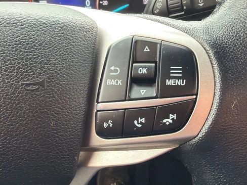Used 2021 Ford Explorer Limited w/ Equipment Group 301A AWD/4WD image 11