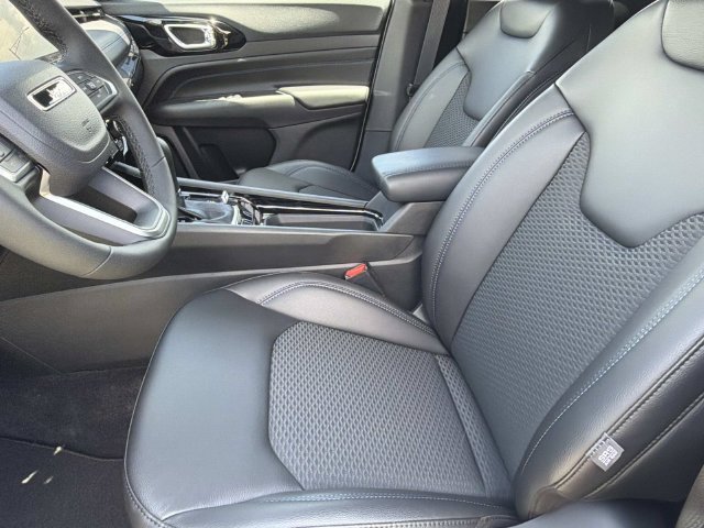 New 2026 Jeep Compass Latitude AWD/4WD image 23