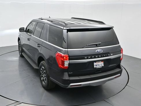 Used 2024 Ford Expedition XLT image 59