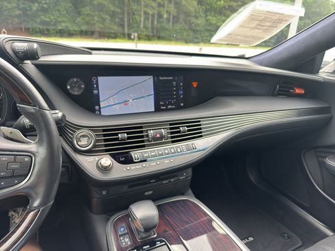 Used 2020 Lexus LS 500 AWD w/ Interior Upgrade Package image 14