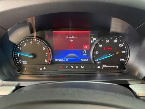 Used 2020 Ford Explorer XLT w/ Equipment Group 202A RWD image 17