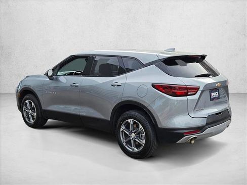 Used 2025 Chevrolet Blazer LT FWD image 8